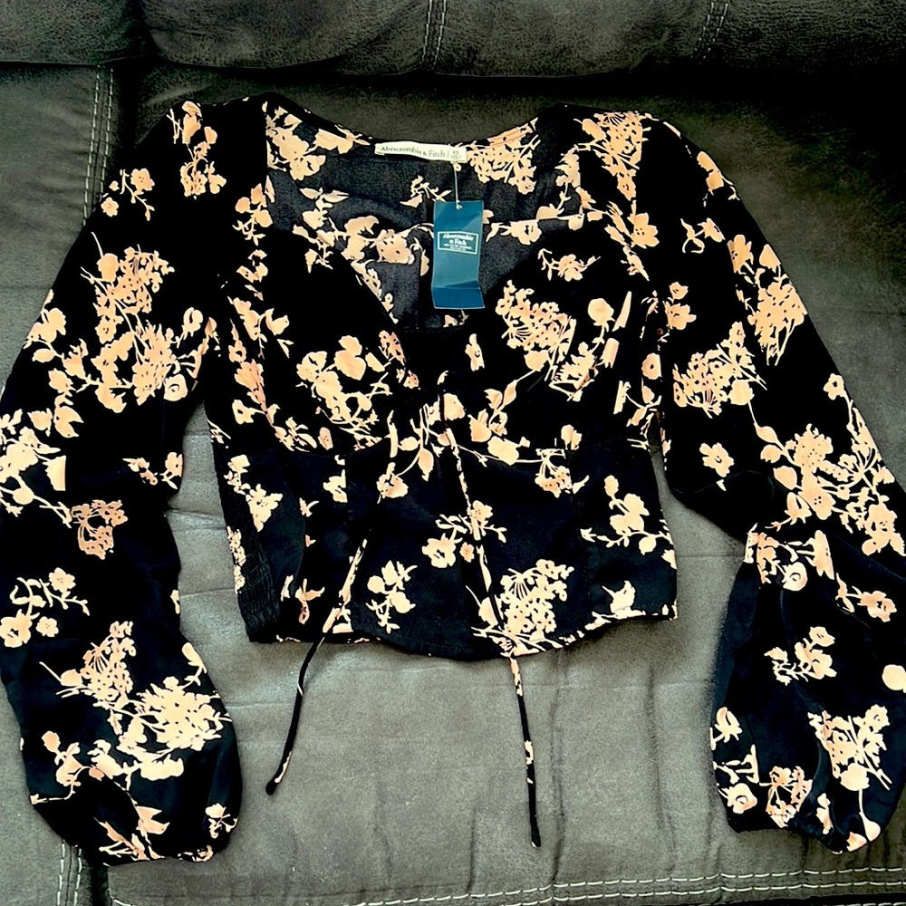 Abercrombie & Fitch top